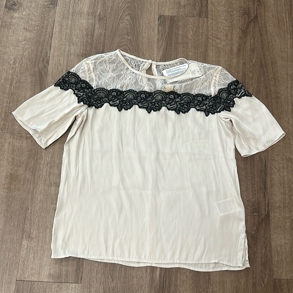 H & M top with cream and black lace size 4 NWT - Picture 1 of 6